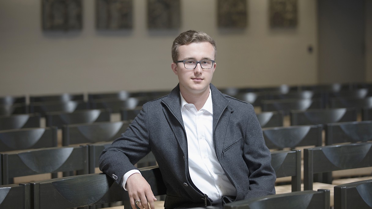 Jason Santer in der Kirche Heilig Geist in Zürich-Höngg.