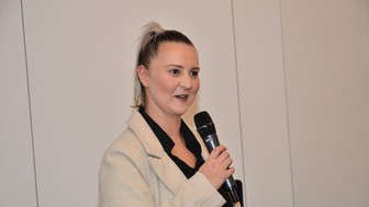 Foto der neuen Frau in der Kirchenpflege