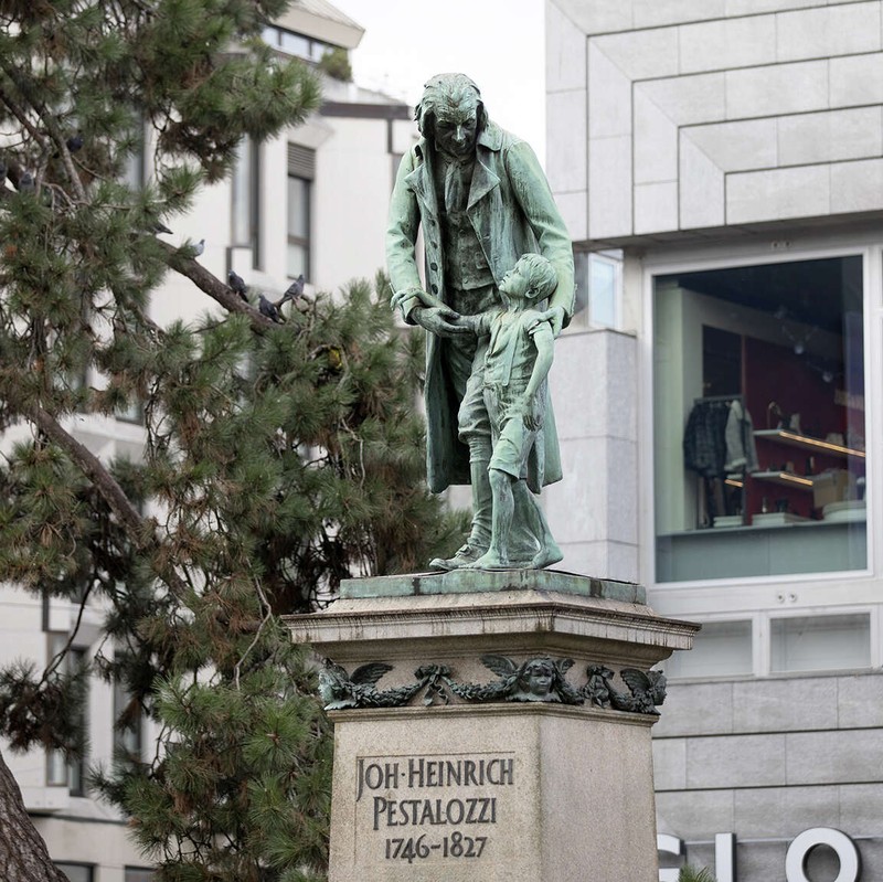 Pestalozzi-Denkmal