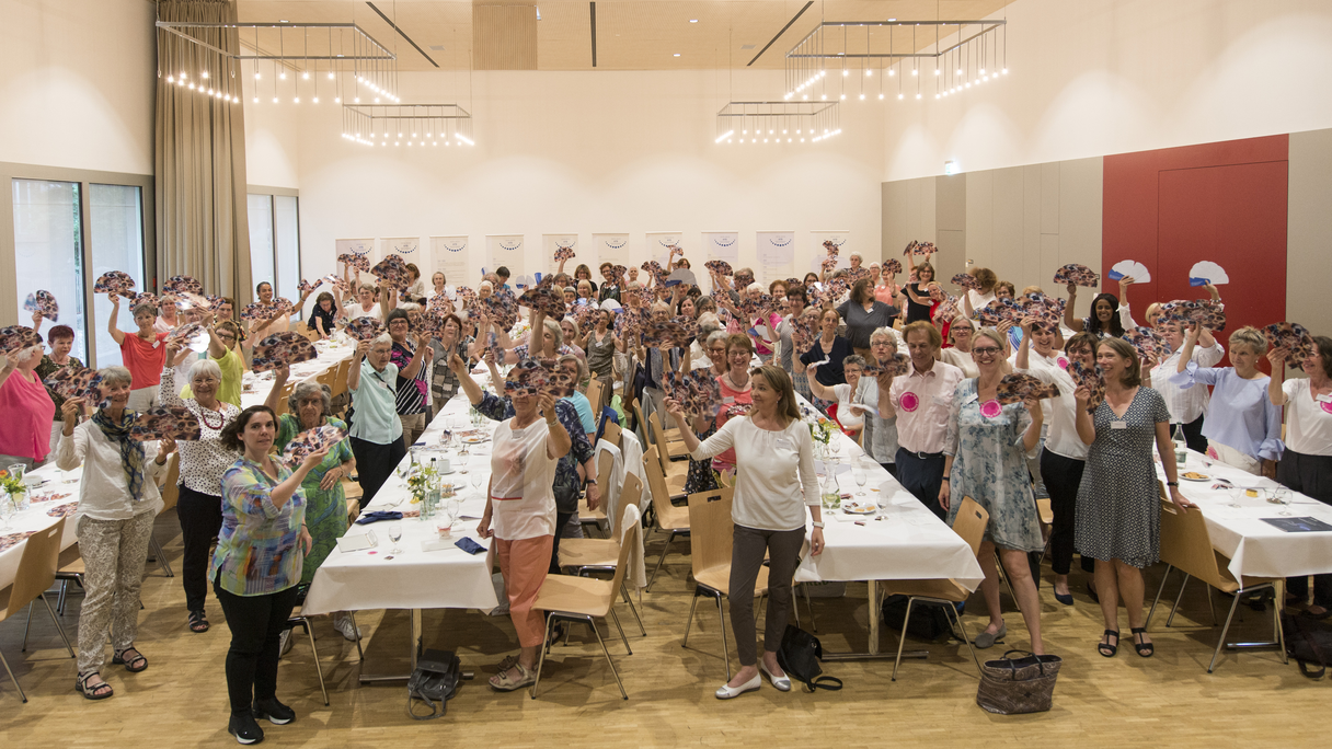 Delegiertenversammlung zum Jubiläum mit Mitgliedern des KFB Zürich